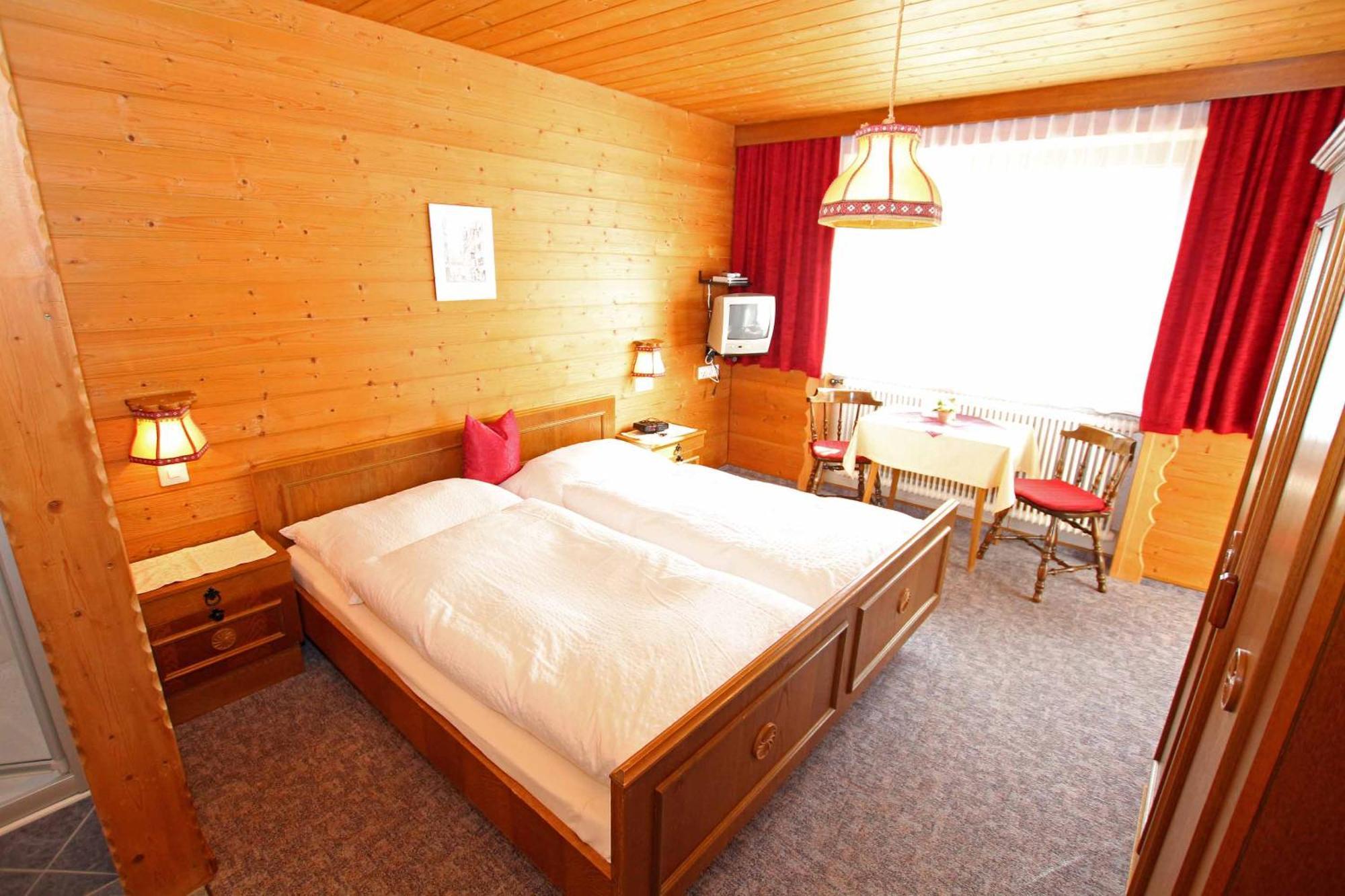 Pension Delacher Ried im Oberinntal Exterior photo